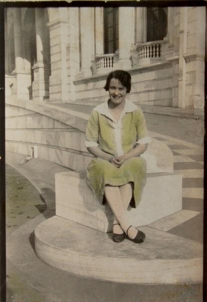 ABk52-Clare (nee WhittABker) b.1896 d.1981 Wife of John Victor Delves.jpg - Clare (nee WhittABker) b.1896 d.1981 Wife of John Victor Delves